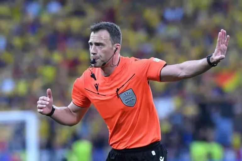 Trọng tài bắt trận bán kết EURO 2024 Hà Lan và Anh: Nỗi lo của Oranje Trọng tài bắt trận bán kết EURO 2024 Hà Lan và Anh: Nỗi lo của Oranje