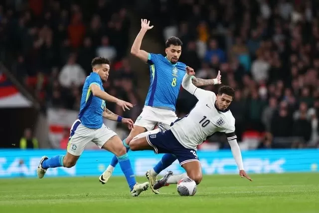 Bellingham là vua tắc bóng và thắng tay đôi ở EURO 2024 Bellingham là vua tắc bóng và thắng tay đôi ở EURO 2024