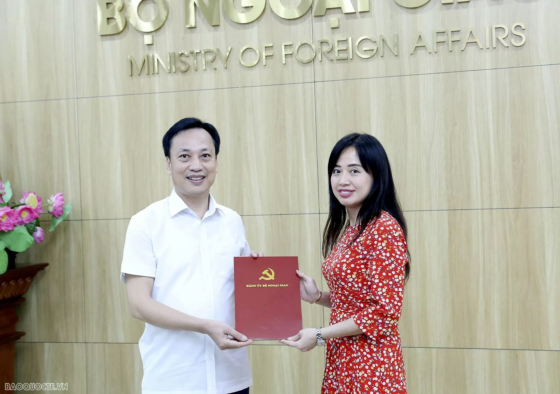 Đảng bộ Bộ Ngoại giao tổ chức sơ kết công tác 6 tháng đầu năm, triển khai nhiệm vụ trọng tâm 6 tháng cuối năm 2024 Đảng bộ Bộ Ngoại giao tổ chức sơ kết công tác 6 tháng đầu năm, triển khai nhiệm vụ trọng tâm 6 tháng cuối năm 2024