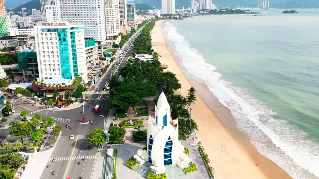 Du lịch Việt: Ngắm trọn vẻ đẹp đất nước qua những chuyến tàu Du lịch Việt: Ngắm trọn vẻ đẹp đất nước qua những chuyến tàu