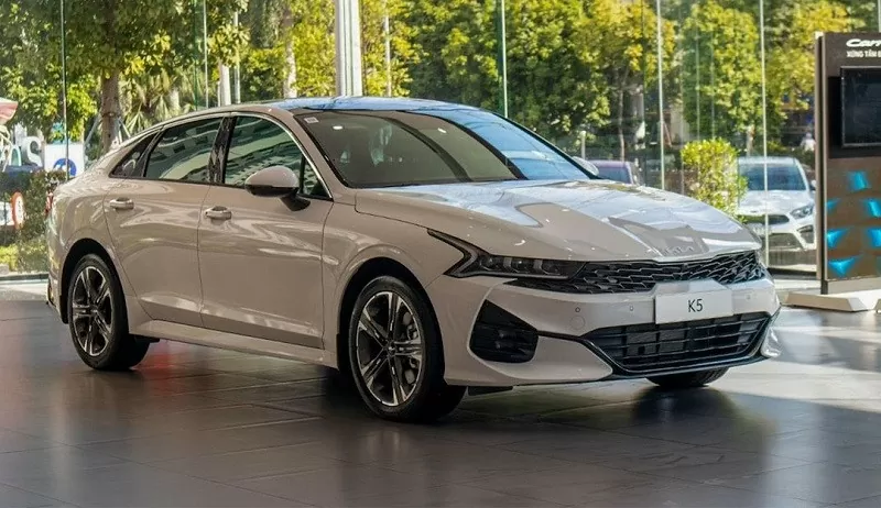 Top 4 mẫu xe sedan giá dưới 1 tỷ đồng trên thị trường xe cũ đáng mua nhất Top 4 mẫu xe sedan giá dưới 1 tỷ đồng trên thị trường xe cũ đáng mua nhất
