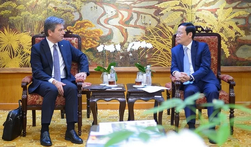 Tọa đàm phát triển logistics xanh, thích ứng nhanh và công bố FIATA World Congress 2025 Tọa đàm phát triển logistics xanh, thích ứng nhanh và công bố FIATA World Congress 2025