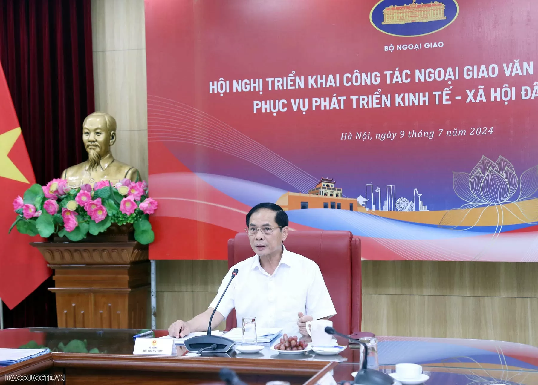 Ngoại giao văn hóa - nền tảng tinh thần tạo nên bản sắc của ngoại giao Việt Nam, phục vụ phát triển bền vững đất nước Ngoại giao văn hóa - nền tảng tinh thần tạo nên bản sắc của ngoại giao Việt Nam, phục vụ phát triển bền vững đất nước