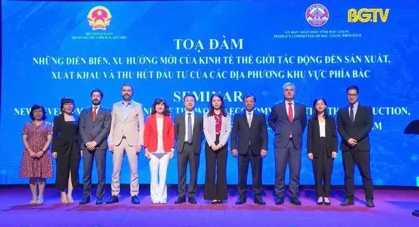 Symphony of the Fire đưa thiết bị phòng cháy chữa cháy 'Made in Vietnam' sang Anh Symphony of the Fire đưa thiết bị phòng cháy chữa cháy 'Made in Vietnam' sang Anh