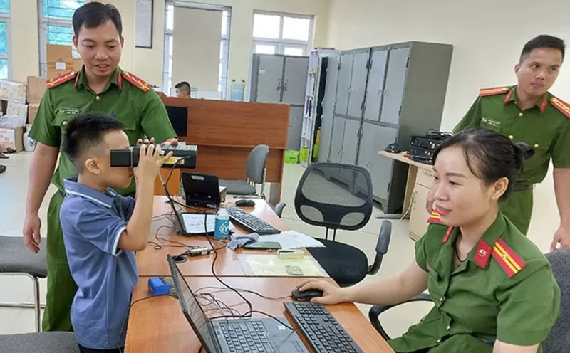 Trẻ dưới 14 tuổi được cấp các loại tài khoản định danh điện tử nào? Trẻ dưới 14 tuổi được cấp các loại tài khoản định danh điện tử nào?