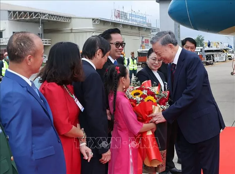 Chủ tịch nước Tô Lâm đến Vientiane, bắt đầu chuyến thăm cấp Nhà nước tới CHDCND Lào Chủ tịch nước Tô Lâm đến Vientiane, bắt đầu chuyến thăm cấp Nhà nước tới CHDCND Lào