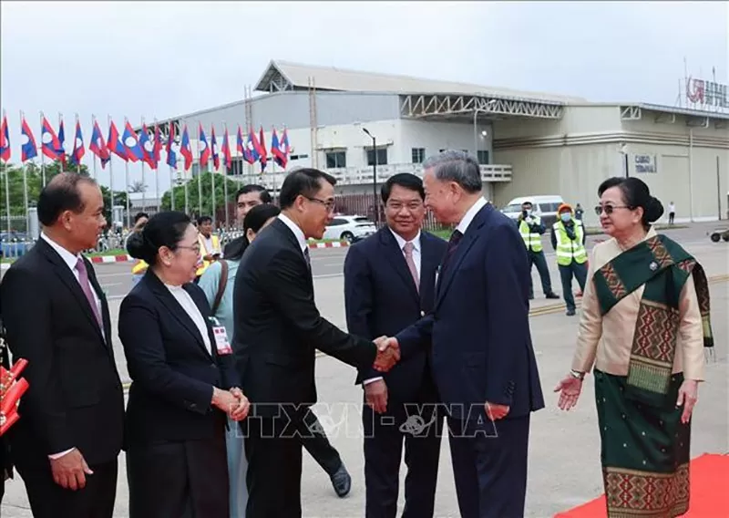 Chủ tịch nước Tô Lâm đến Vientiane, bắt đầu chuyến thăm cấp Nhà nước tới CHDCND Lào Chủ tịch nước Tô Lâm đến Vientiane, bắt đầu chuyến thăm cấp Nhà nước tới CHDCND Lào
