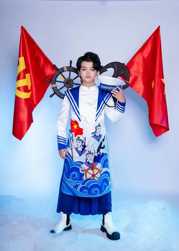 NTK Nhật Thực tạo dấu ấn với BST 'Giữ màu biển đảo' NTK Nhật Thực tạo dấu ấn với 'Miền sông nước'