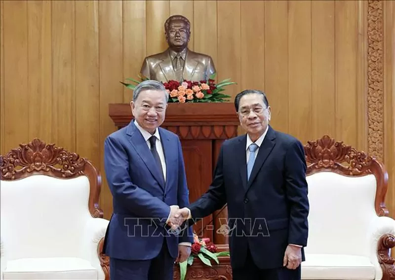 Chủ tịch nước Tô Lâm thăm các đồng chí nguyên Lãnh đạo cấp cao của Lào Chủ tịch nước Tô Lâm thăm các đồng chí nguyên Lãnh đạo cấp cao của Lào