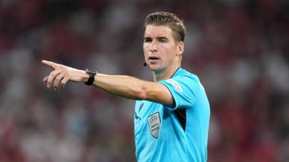 Chọn trọng tài người Pháp bắt chung kết EURO 2024, UEFA gây tranh cãi