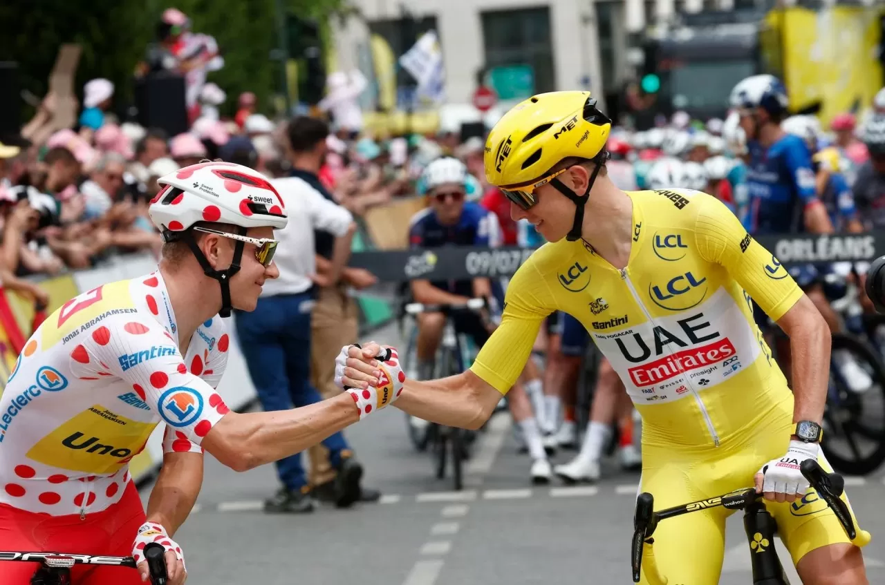 Những khung hình ấn tượng của giải đua xe đạp Tour de France Những khung hình ấn tượng của giải đua xe đạp Tour de France