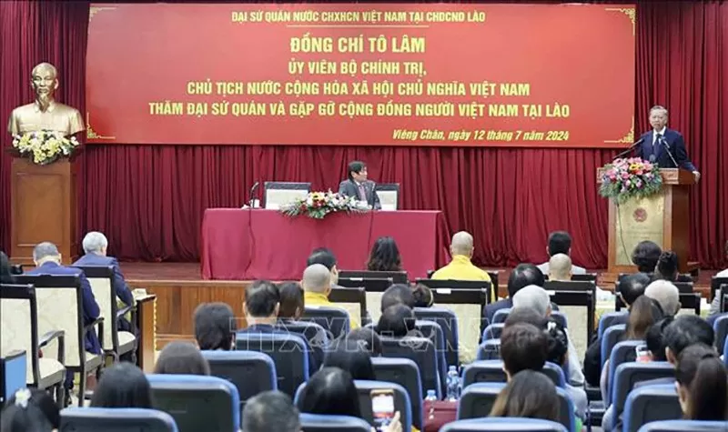 Chủ tịch nước Tô Lâm thăm Đại sứ quán và gặp gỡ cộng đồng người Việt Nam tại Lào Chủ tịch nước Tô Lâm thăm Đại sứ quán và gặp gỡ cộng đồng người Việt Nam tại Lào