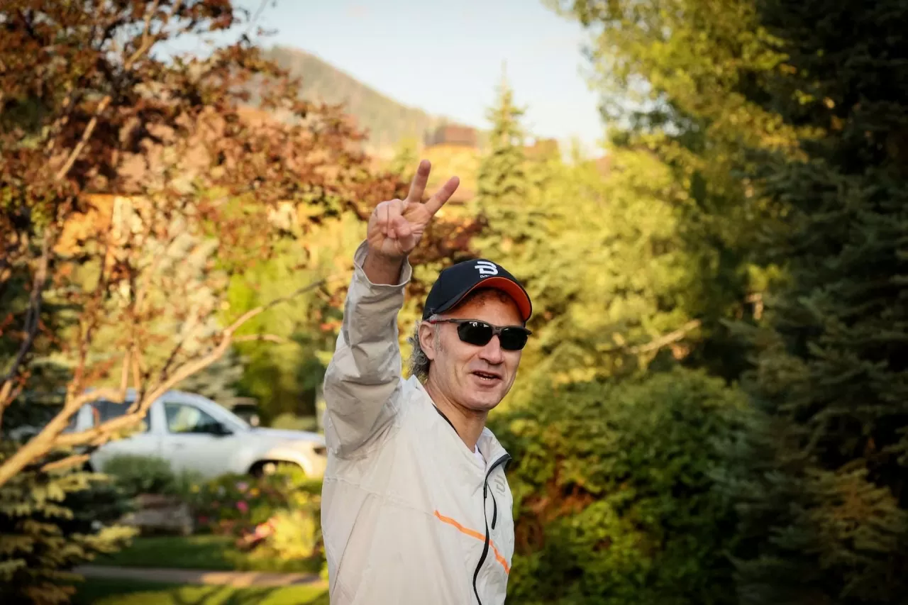 Phong cách thời trang của các ‘ông lớn’ tại 'trại hè dành cho các tỷ phú' của Sun Valley Phong cách thời trang của các ‘ông lớn’ tại 'trại hè dành cho các tỷ phú' của Sun Valley