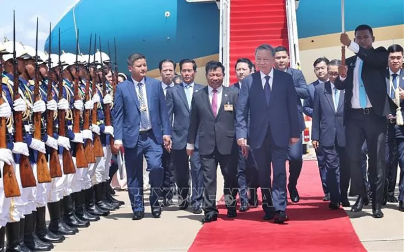 Chủ tịch nước Tô Lâm đến Phnom Penh, bắt đầu chuyến thăm cấp Nhà nước tới Vương quốc Campuchia Chủ tịch nước Tô Lâm đến Phnom Penh, bắt đầu chuyến thăm cấp Nhà nước tới Vương quốc Campuchia
