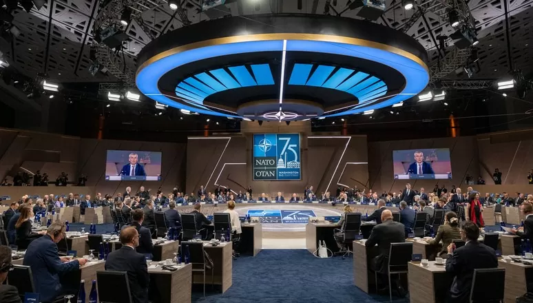 Bế mạc hội nghị thượng đỉnh NATO, một nước thành viên cảnh báo nguy cơ Thế chiến II nếu kết nạp Ukraine Bế mạc hội nghị thượng đỉnh NATO, một nước thành viên cảnh báo nguy cơ Thế chiến II nếu kết nạp Ukraine