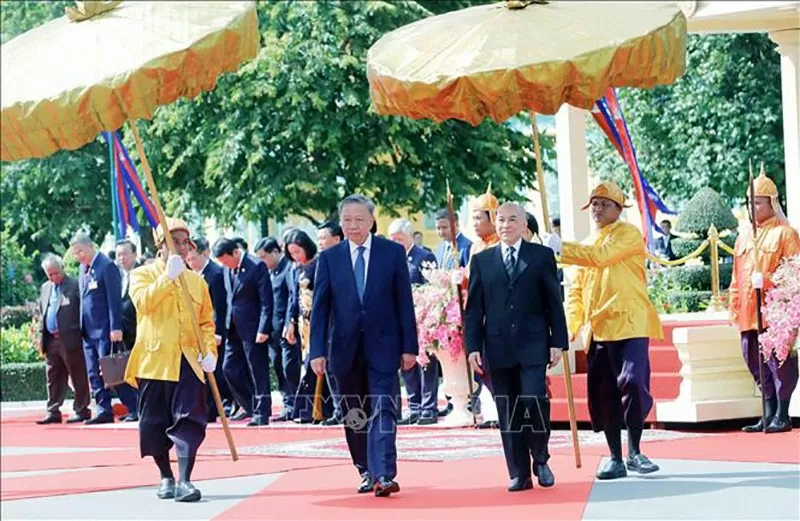 Bộ trưởng Ngoại giao Bùi Thanh Sơn trả lời phỏng vấn về chuyến thăm cấp Nhà nước tới Lào và Campuchia của Chủ tịch nước Tô Lâm Bộ trưởng Ngoại giao Bùi Thanh Sơn trả lời phỏng vấn về chuyến thăm cấp Nhà nước tới Lào và Campuchia của Chủ tịch nước Tô Lâm