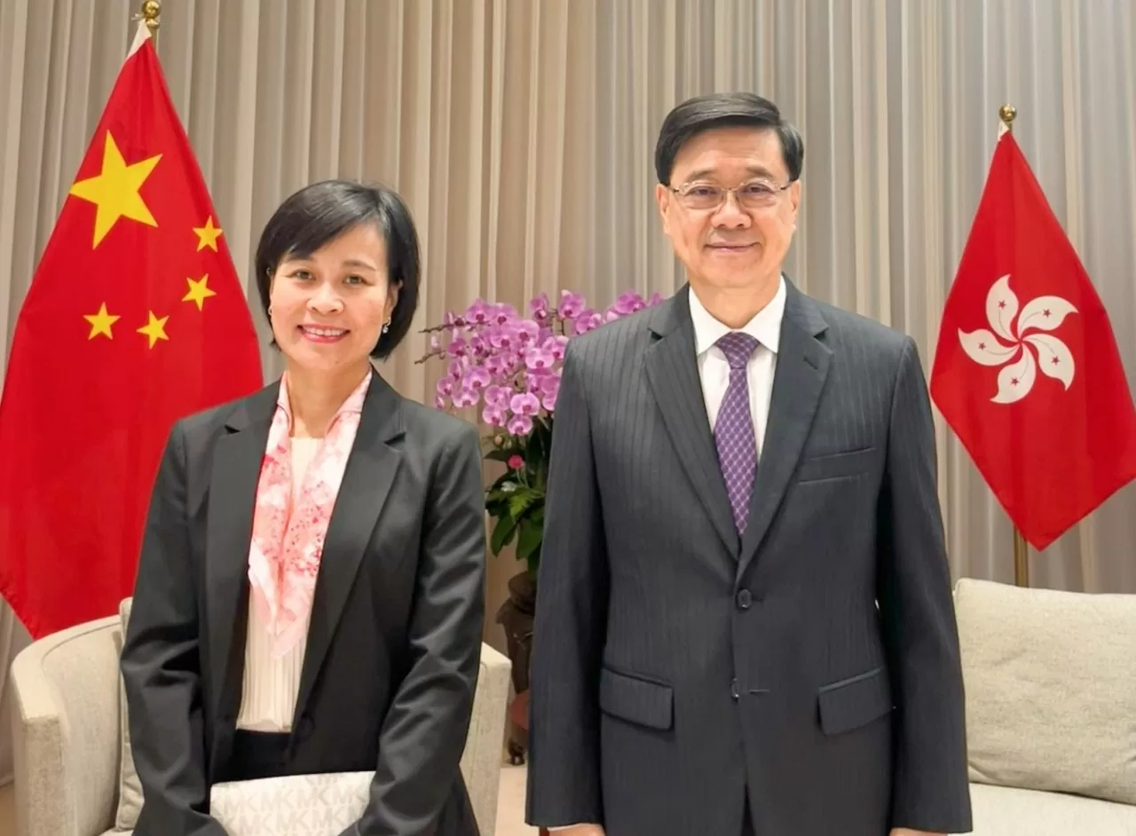 Việt Nam-Hong Kong: 'Một ngôi sao đang lên' và 'trung tâm siêu kết nối' Việt Nam-Hong Kong: 'Một ngôi sao đang lên' và 'trung tâm siêu kết nối'