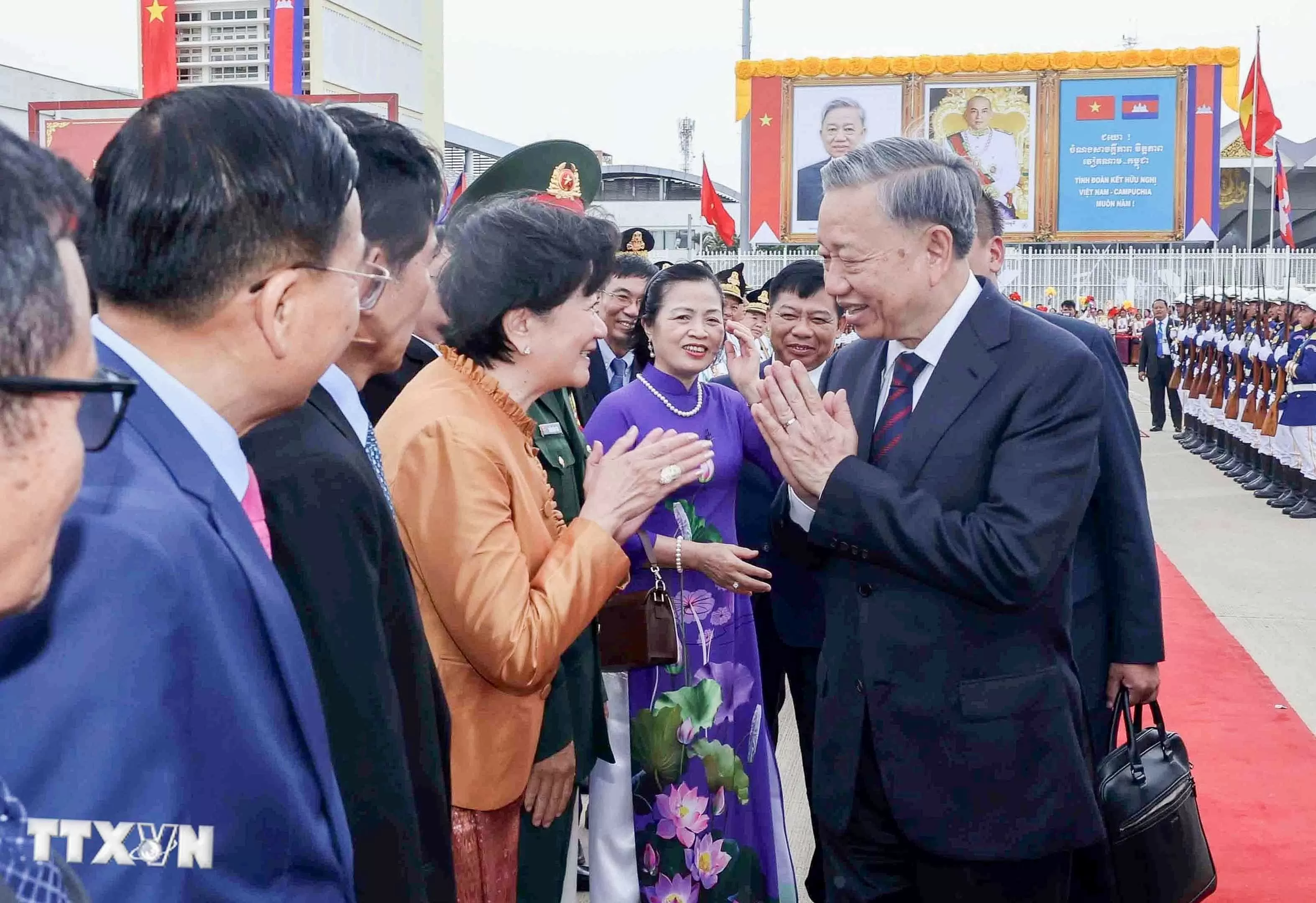 Chủ tịch nước Tô Lâm kết thúc tốt đẹp chuyến thăm cấp Nhà nước tới Vương quốc Campuchia Chủ tịch nước Tô Lâm kết thúc tốt đẹp chuyến thăm cấp Nhà nước tới Vương quốc Campuchia