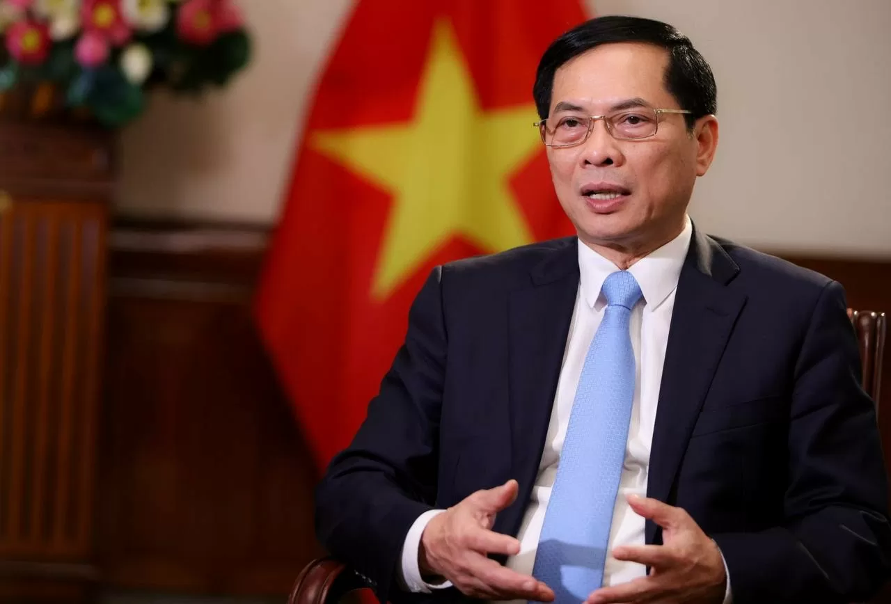 Bộ trưởng Ngoại giao Bùi Thanh Sơn trả lời phỏng vấn về chuyến thăm cấp Nhà nước tới Lào và Campuchia của Chủ tịch nước Tô Lâm Bộ trưởng Ngoại giao Bùi Thanh Sơn trả lời phỏng vấn về chuyến thăm cấp Nhà nước tới Lào và Campuchia của Chủ tịch nước Tô Lâm