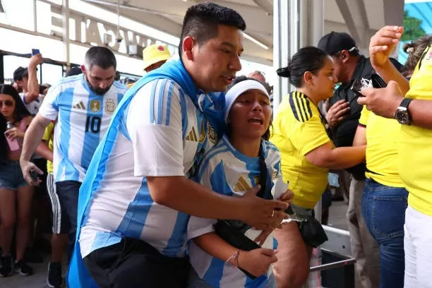 Sốc với cách CĐV vào sân xem chung kết Copa America 2024 Sốc với cách CĐV vào sân xem chung kết Copa America 2024