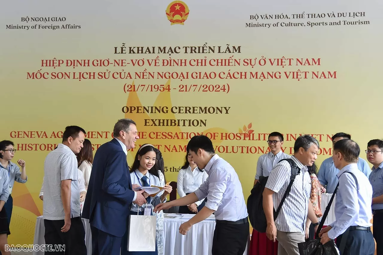 Triển lãm ‘Hiệp định Geneve về đình chỉ chiến sự ở Việt Nam-Mốc son lịch sử của nền Ngoại giao cách mạng Việt Nam’ Toàn cảnh khai mạc Triển lãm Hiệp định Geneva về đình chỉ chiến sự ở Việt Nam