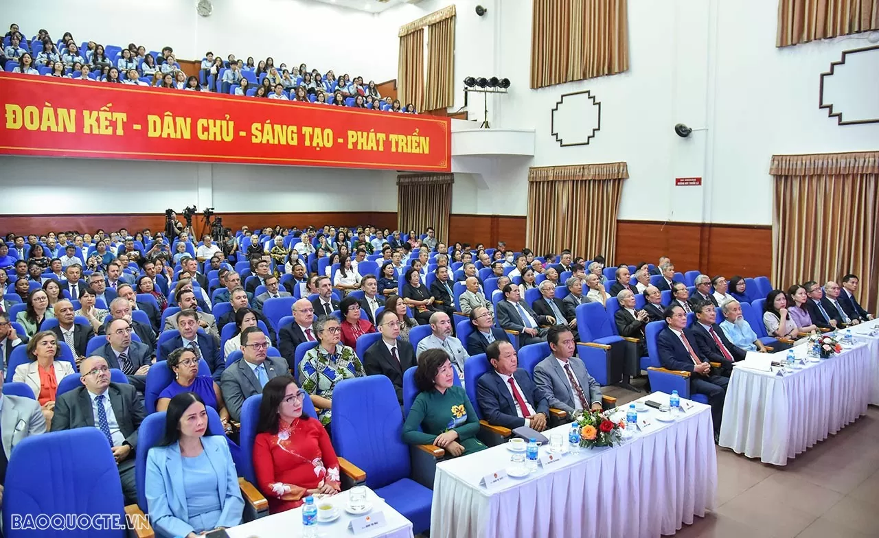 Triển lãm ‘Hiệp định Geneve về đình chỉ chiến sự ở Việt Nam-Mốc son lịch sử của nền Ngoại giao cách mạng Việt Nam’ Toàn cảnh khai mạc Triển lãm Hiệp định Geneva về đình chỉ chiến sự ở Việt Nam