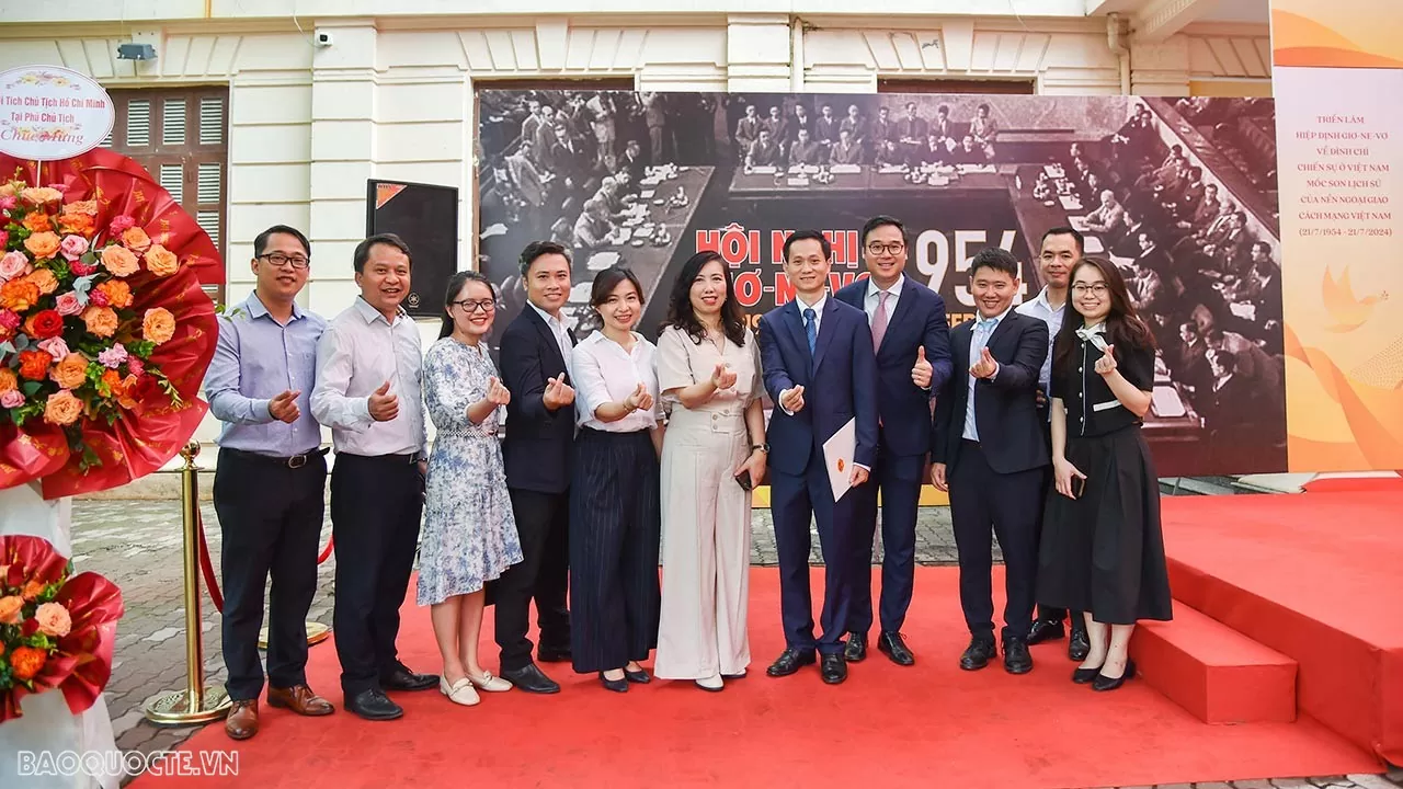 Triển lãm ‘Hiệp định Geneve về đình chỉ chiến sự ở Việt Nam-Mốc son lịch sử của nền Ngoại giao cách mạng Việt Nam’ Toàn cảnh khai mạc Triển lãm Hiệp định Geneva về đình chỉ chiến sự ở Việt Nam