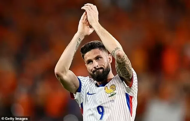 Chân sút xuất sắc nhất lịch sử tuyển Pháp Olivier Giroud chia tay sự nghiệp thi đấu quốc tế Chân sút xuất sắc nhất lịch sử tuyển Pháp Olivier Giroud chia tay sự nghiệp thi đấu quốc tế
