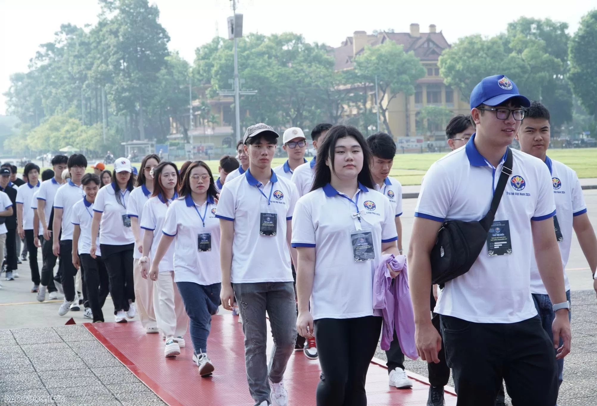 Trại hè Việt Nam 2024: Thanh niên kiều bào bày tỏ lòng biết ơn Chủ tịch Hồ Chí Minh Trại hè Việt Nam 2024: Thanh niên kiều bào bày tỏ lòng biết ơn Chủ tịch Hồ Chí Minh