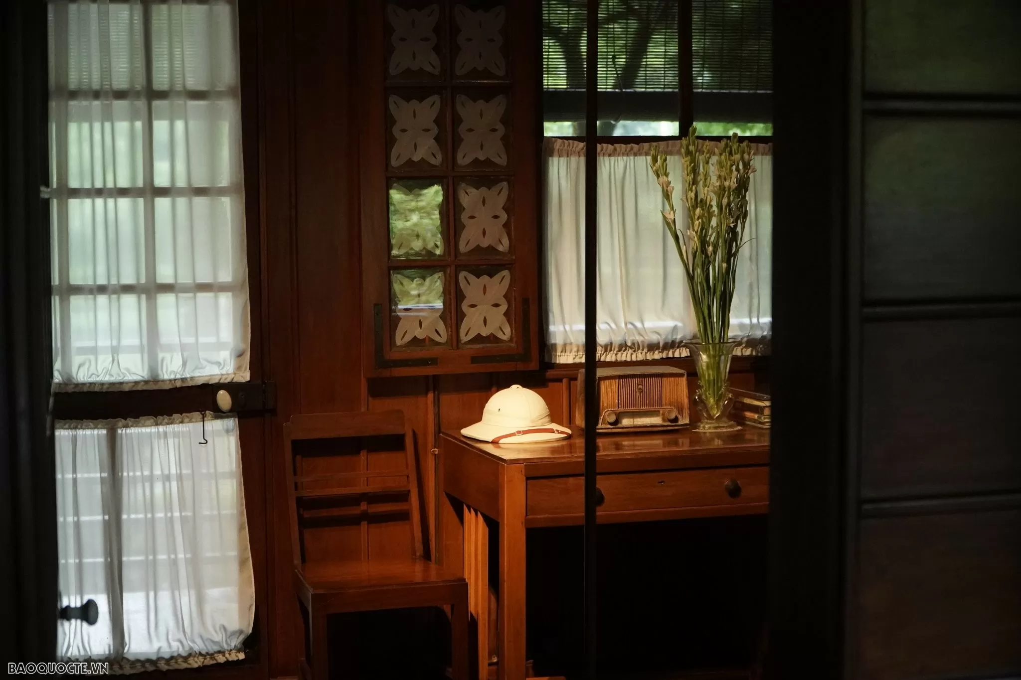 Trại hè Việt Nam 2024: Thanh niên kiều bào bày tỏ lòng biết ơn Chủ tịch Hồ Chí Minh Trại hè Việt Nam 2024: Thanh niên kiều bào bày tỏ lòng biết ơn Chủ tịch Hồ Chí Minh