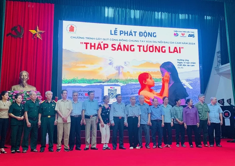 'Thắp sáng tương lai' cho những nạn nhân chất độc da cam 'Thắp sáng tương lai' cho những nạn nhân chất độc da cam/dioxin
