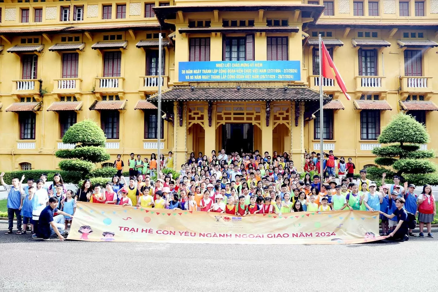 Nhà ngoại giao nhí với di sản Hoàng thành Thăng Long Nhà ngoại giao nhí với di sản Hoàng thành Thăng Long