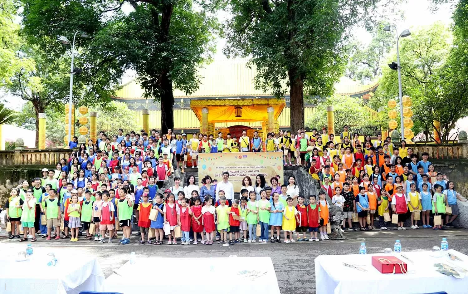 Nhà ngoại giao nhí với di sản Hoàng thành Thăng Long Nhà ngoại giao nhí với di sản Hoàng thành Thăng Long