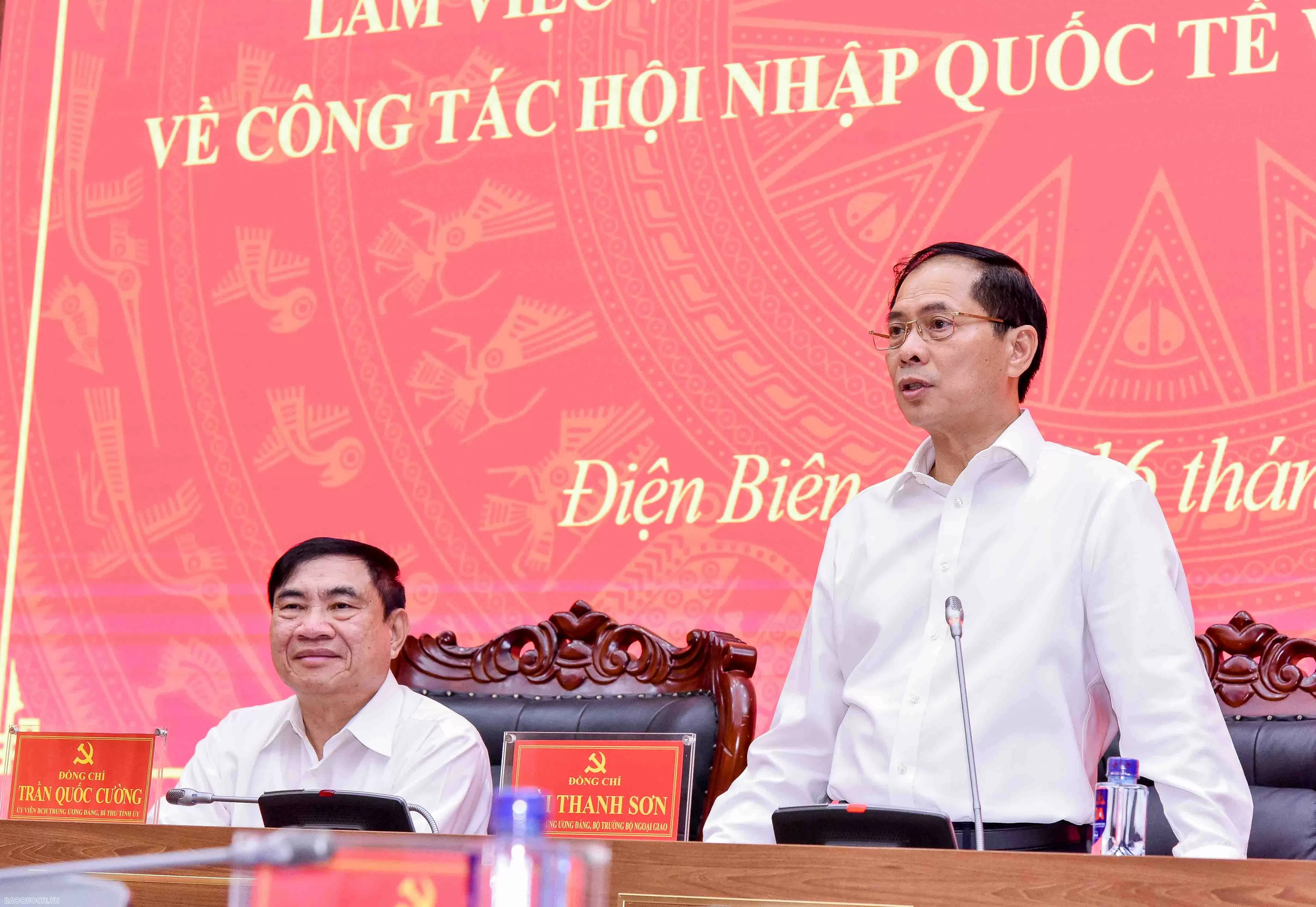 Bộ trưởng Ngoại giao Bùi Thanh Sơn thăm và làm việc tại tỉnh Điện Biên Bộ trưởng Ngoại giao Bùi Thanh Sơn thăm và làm việc tại tỉnh Điện Biên