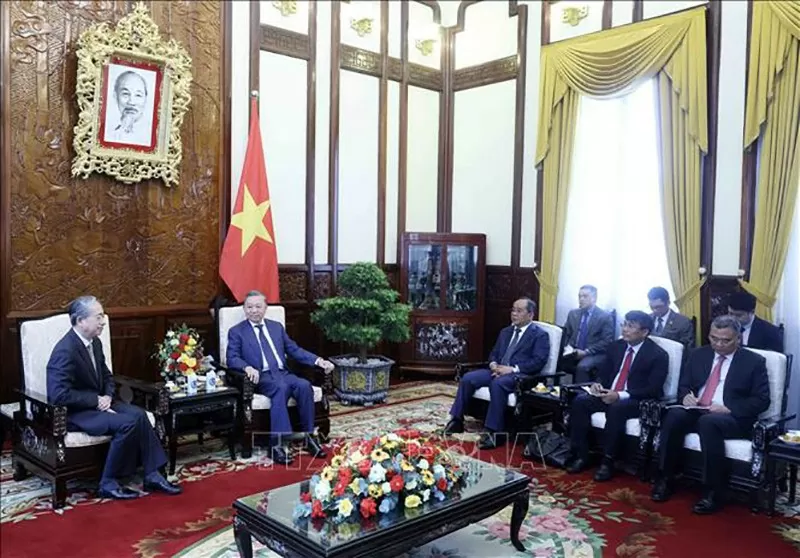 Chủ tịch nước Tô Lâm tiếp Đại sứ Trung Quốc Hùng Ba chào từ biệt, kết thúc nhiệm kỳ công tác tại Việt Nam Chủ tịch nước Tô Lâm tiếp Đại sứ Trung Quốc Hùng Ba chào từ biệt, kết thúc nhiệm kỳ công tác tại Việt Nam