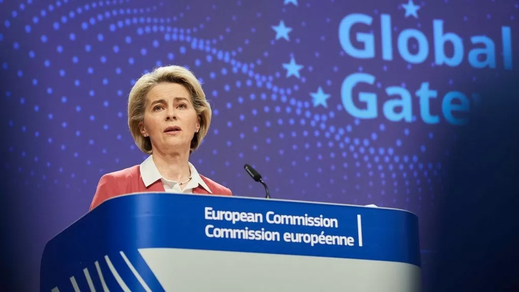 Chủ tịch EC Ursula von der Leyen công bố kế hoạch đầu tư cơ sở hạ tầng mang tên Global Gateway, tháng 12/2021. (Nguồn: EC) Chủ tịch EC Ursula von der Leyen công bố kế hoạch đầu tư cơ sở hạ tầng mang tên Global Gateway, tháng 12/2021. (Nguồn: EC)