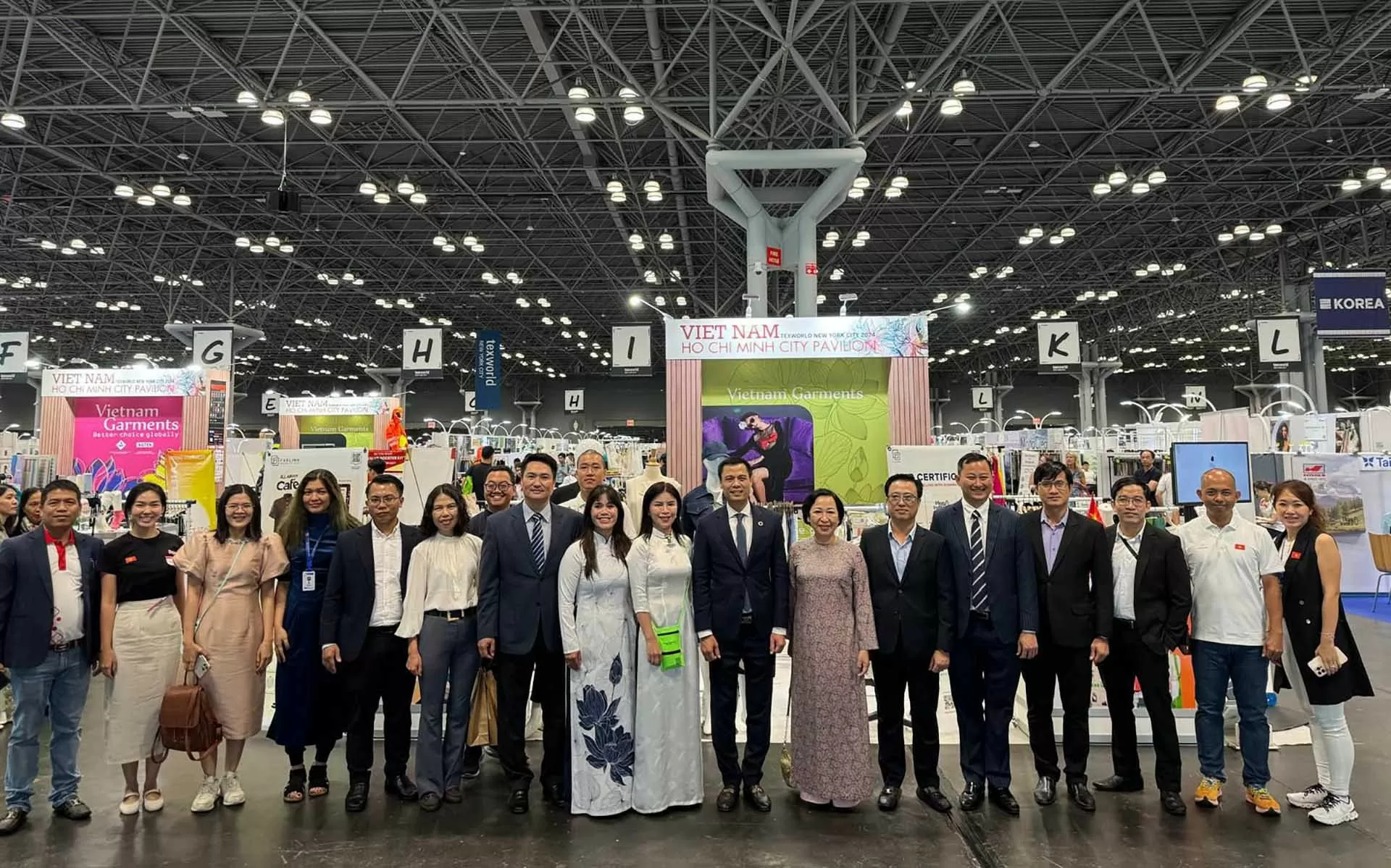 Doanh nghiệp Việt Nam quảng bá sản phẩm tại Hội chợ triển lãm dệt may và thời trang New York Doanh nghiệp Việt Nam quảng bá sản phẩm tại Hội chợ triển lãm dệt may và thời trang New York