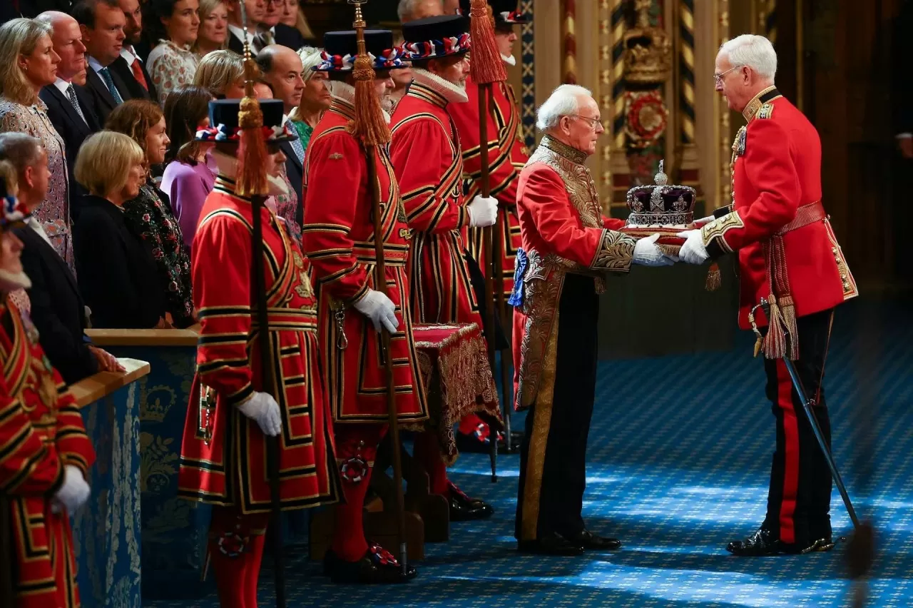 Vua Charles III và Hoàng hậu Camilla dự khai mạc Quốc hội Anh Vua Charles III và Hoàng hậu Camilla dự khai mạc Quốc hội Anh