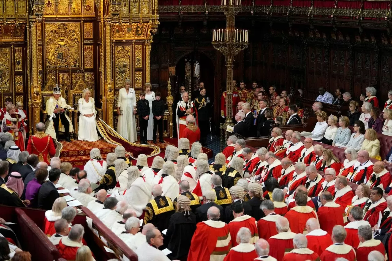 Vua Charles III và Hoàng hậu Camilla dự khai mạc Quốc hội Anh Vua Charles III và Hoàng hậu Camilla dự khai mạc Quốc hội Anh
