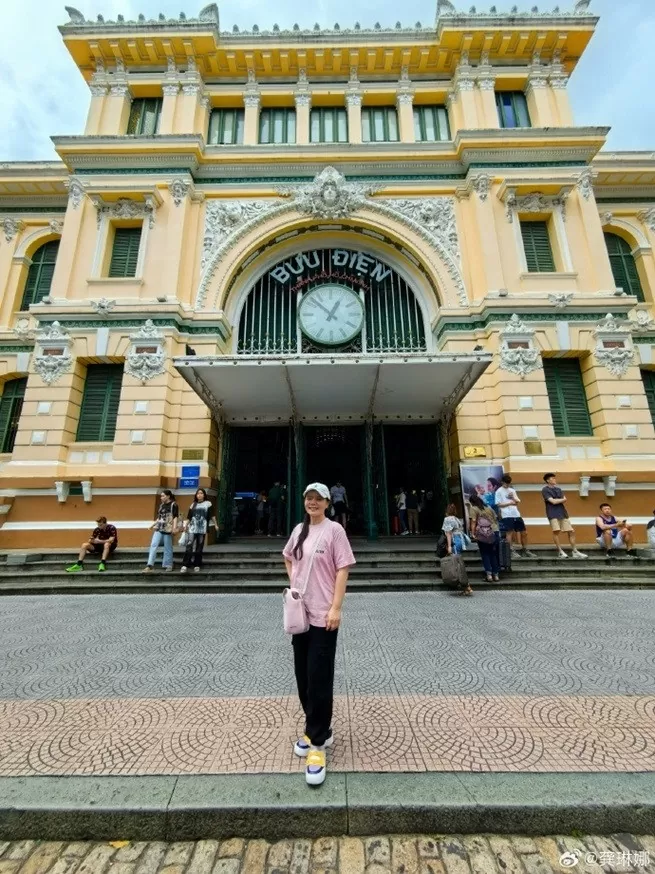 Chi Pu mời mặc áo dài Chi Pu mời mặc áo dài