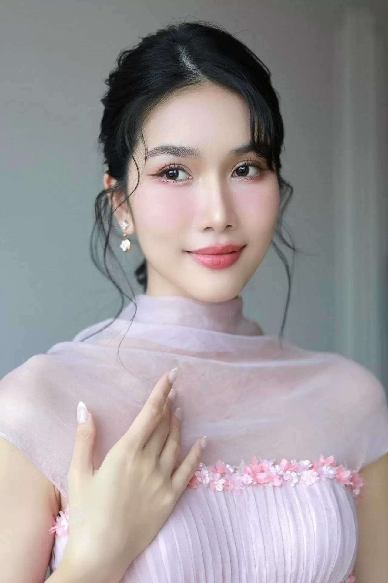 Á hậu Phương Anh