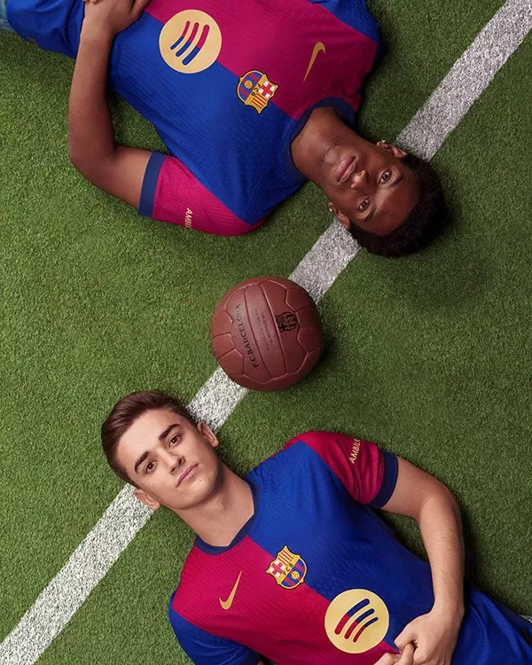 Barcelona ra mắt trang phục thi đấu mùa giải 2024/25, Lamine Yamal nổi bật nhất Barcelona ra mắt trang phục thi đấu mới, Lamine Yamal nổi bật nhất