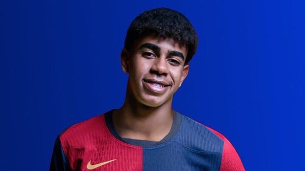 Barcelona ra mắt trang phục thi đấu mới, Yamal nổi bật nhất