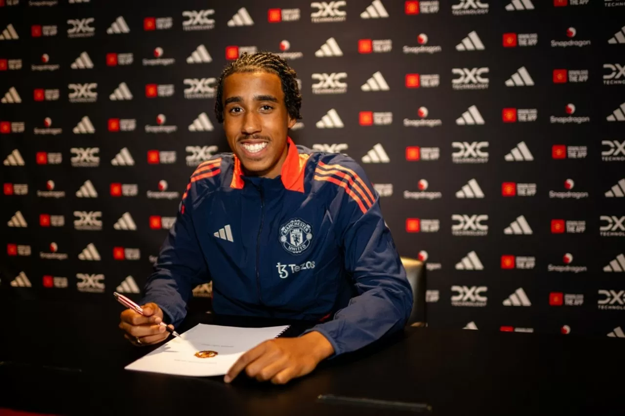 Chuyển nhượng cầu thủ MU: Totenham đua giành McTominay, bán lỗ Wan-Bissaka Chuyển nhượng cầu thủ MU: Totenham đua giành McTominay, bán lỗ Wan-Bissaka