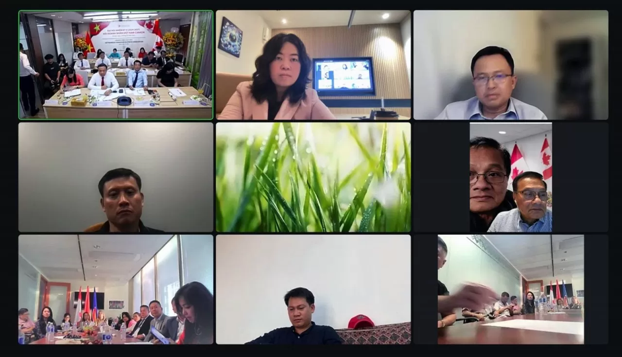 Hình ảnh chụp các đầu cầu tham dự trực tuyến Đại hội của VCBA. (Nguồn: TTXVN) Hình ảnh chụp các đầu cầu tham dự trực tuyến Đại hội của VCBA. (Nguồn: TTXVN)