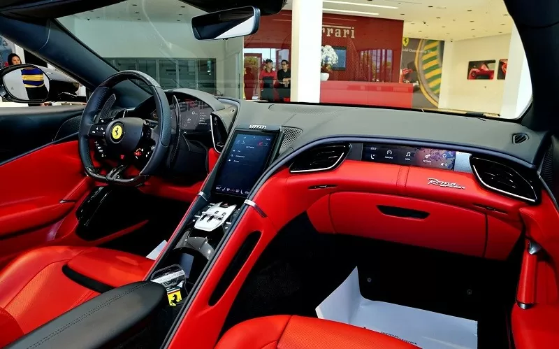 Cận cảnh Ferrari Roma Spider vừa ra mắt tại Việt Nam, giá từ 20 tỷ đồng Cận cảnh Ferrari Roma Spider vừa ra mắt tại Việt Nam, giá từ 20 tỷ đồng