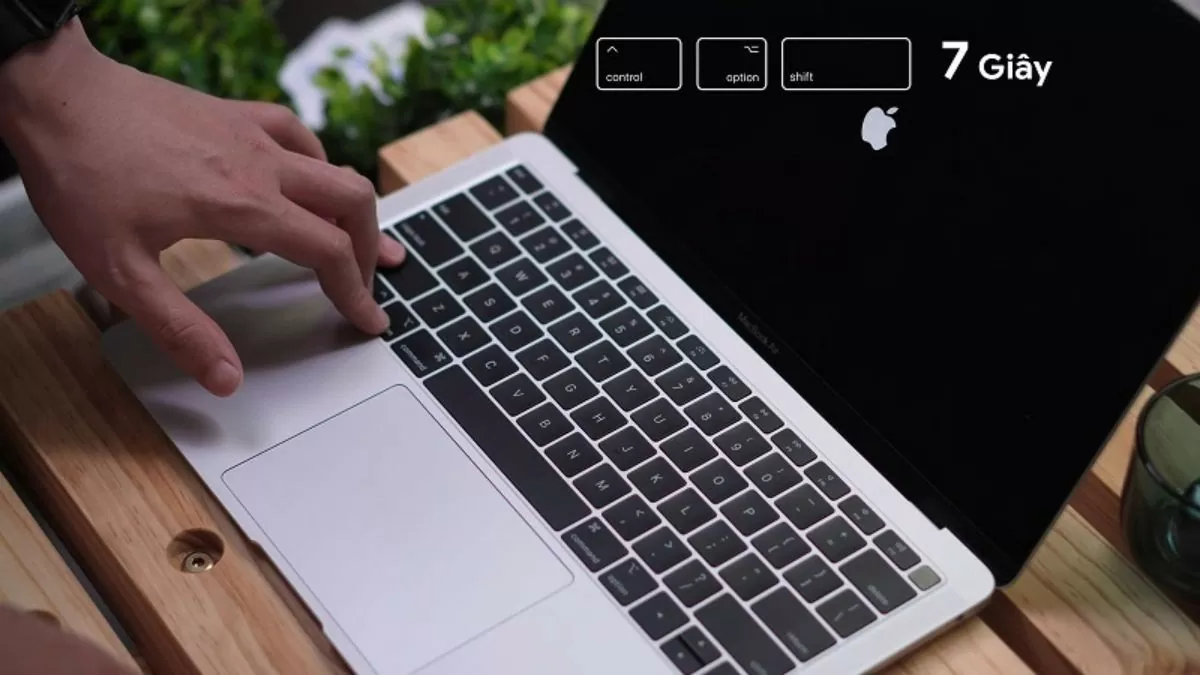 Mách bạn 8 cách sửa lỗi bàn phím MacBook không gõ được Mách bạn 8 cách sửa lỗi bàn phím MacBook không gõ được
