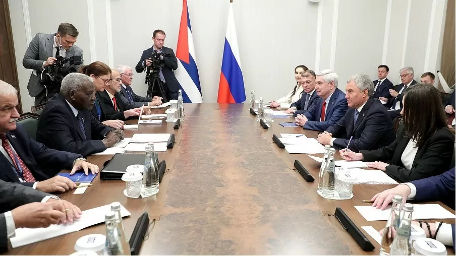 Chủ tịch Duma Quốc gia Vyacheslav Volodin đã có cuộc gặp với Chủ tịch Quốc hội Chính quyền Nhân dân và Hội đồng Nhà nước Cuba Juan Esteban Lazo Hernández, sự kiện được tổ chức trong khuôn khổ các sự kiện của Hội nghị Nghị viện Quốc tế lần thứ nhất “Nga - Mỹ Latinh”, ngày 30/9/2023. (Nguồn: Duma.gov.ru) Chủ tịch Duma Quốc gia Vyacheslav Volodin đã có cuộc gặp với Chủ tịch Quốc hội Chính quyền Nhân dân và Hội đồng Nhà nước Cuba Juan Esteban Lazo Hernández, sự kiện được tổ chức trong khuôn khổ các sự kiện của Hội nghị Nghị viện Quốc tế lần thứ nhất “Nga - Mỹ Latinh”, ngày 30/9/2023. (Nguồn: Duma.gov.ru)