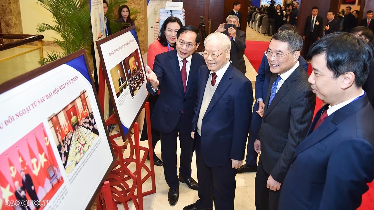 tong bi thu nguyen phu trong voi ngoai giao viet nam