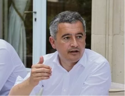 Bộ trưởng Bộ Nội vụ Pháp Gerald Darmanin. (theo Bộ trưởng Bộ Nội vụ Pháp Gerald Darmanin. (theo